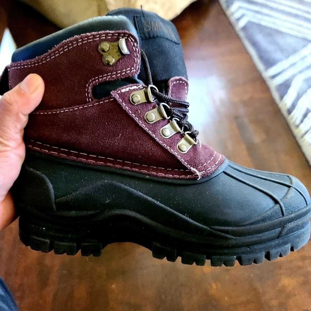 Boots - Picture 3 of 6